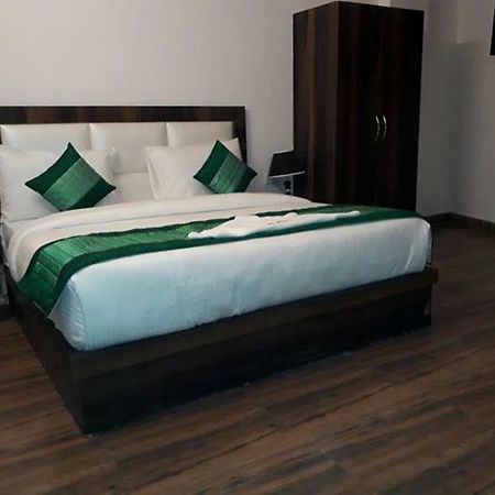 Hotel Sanca International New Delhi Buitenkant foto